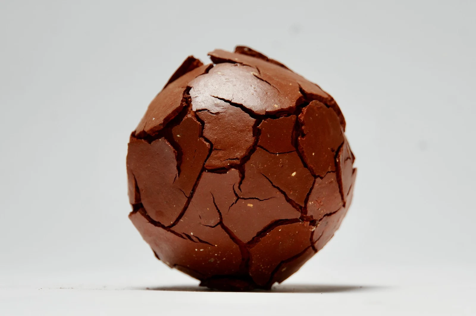 Fragmentation 1 by Edie Evans, seen from another side, showing the cracked plates